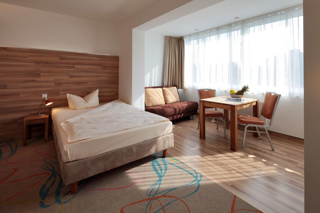 Petul Apart Hotel City Garden إسن المظهر الخارجي الصورة