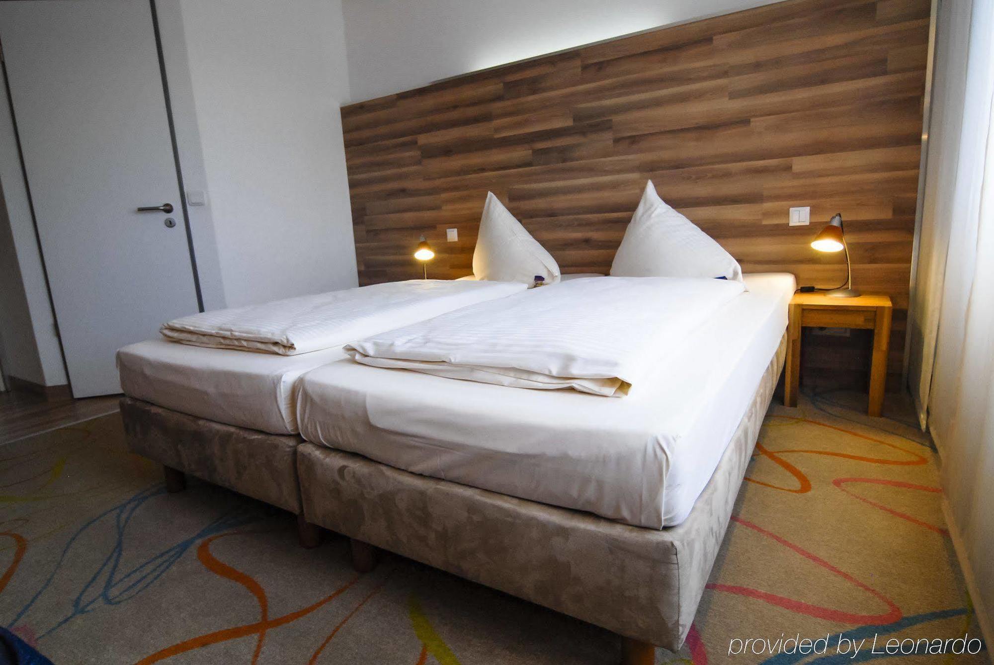 Petul Apart Hotel City Garden إسن المظهر الخارجي الصورة