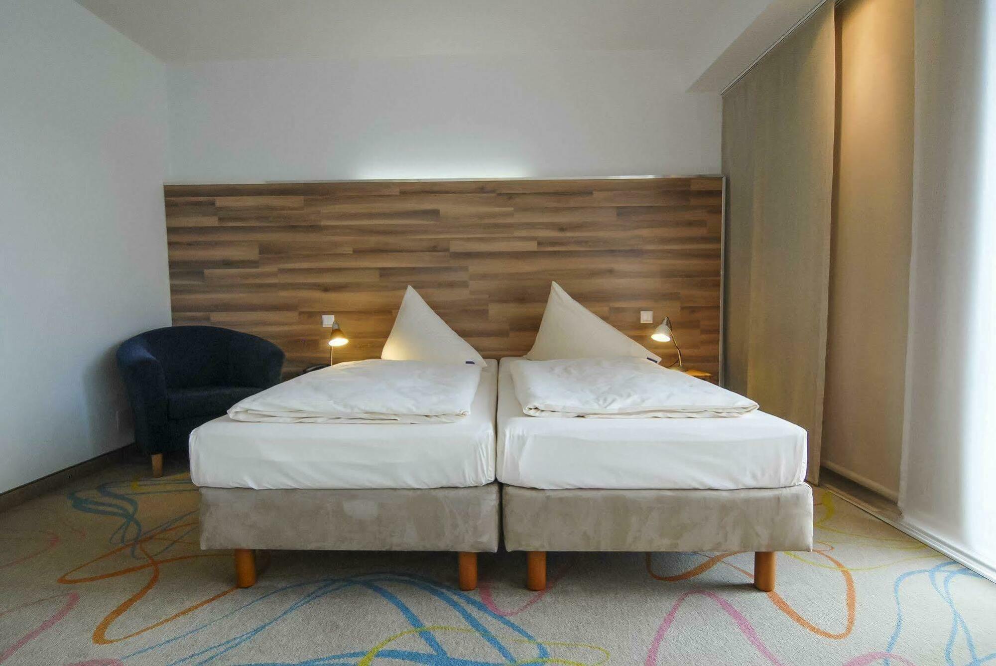 Petul Apart Hotel City Garden إسن المظهر الخارجي الصورة